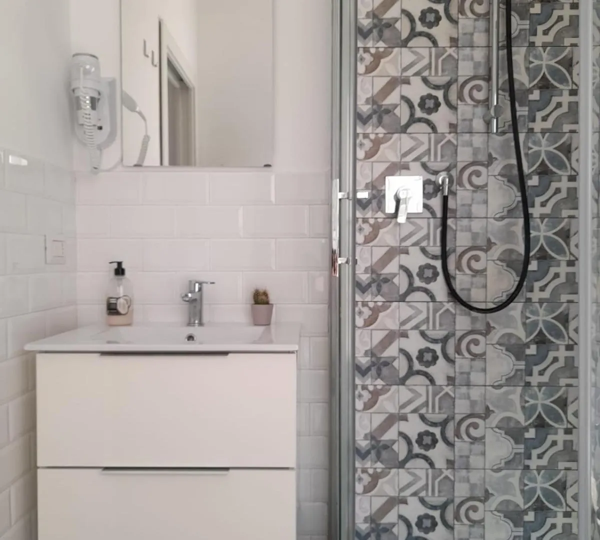 -L' Oasi Del Turista, Room2- Central Station 米兰 0*,